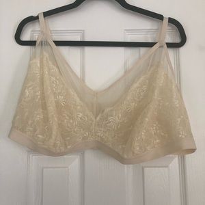 Ivory lace Torrid bralette. NWT